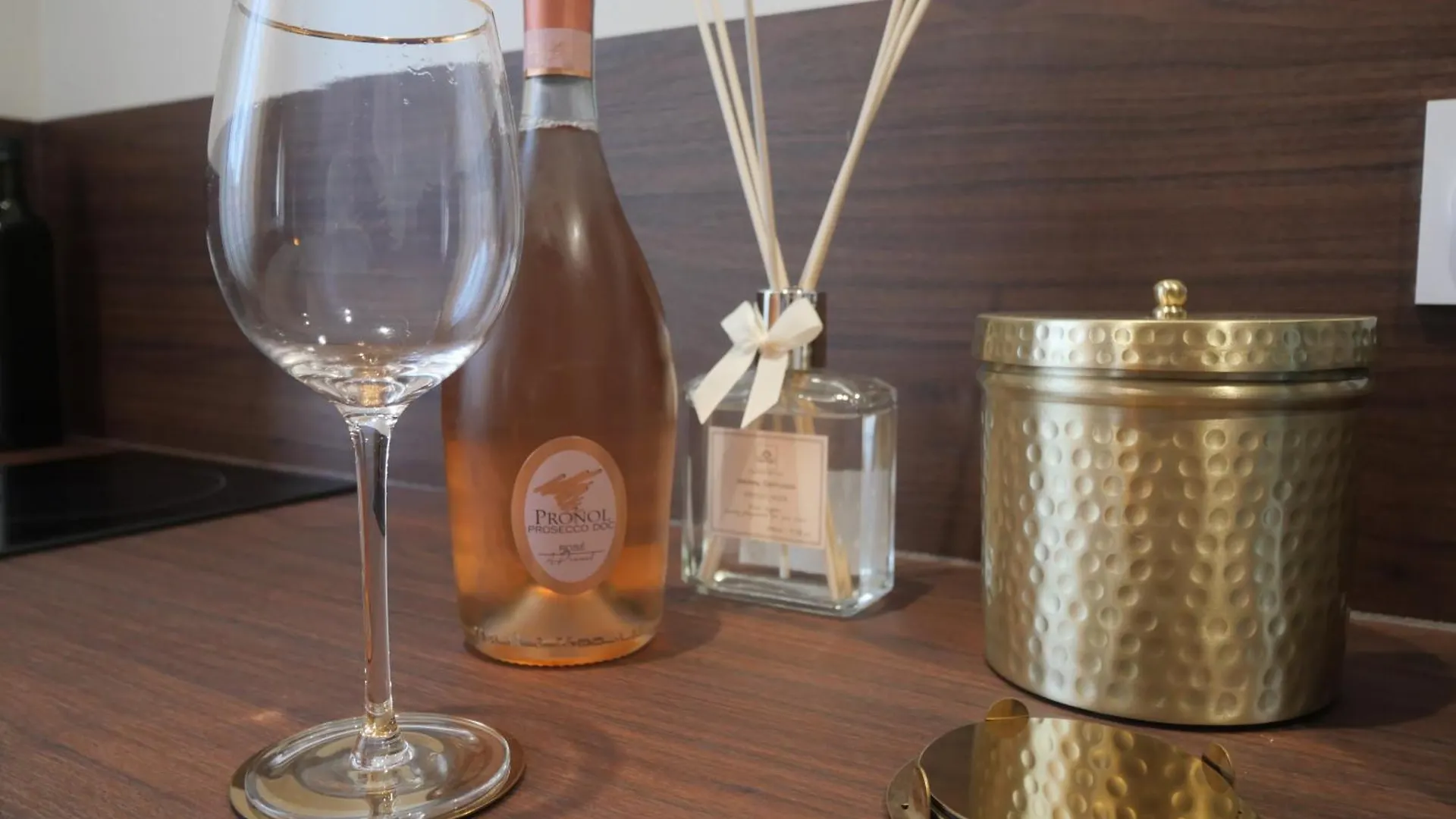 Bisous Bisous - Romantique Room Riom France