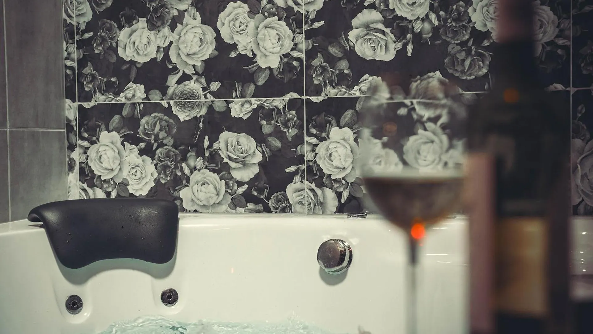 Bisous Bisous - Romantique Room Riom 0*,