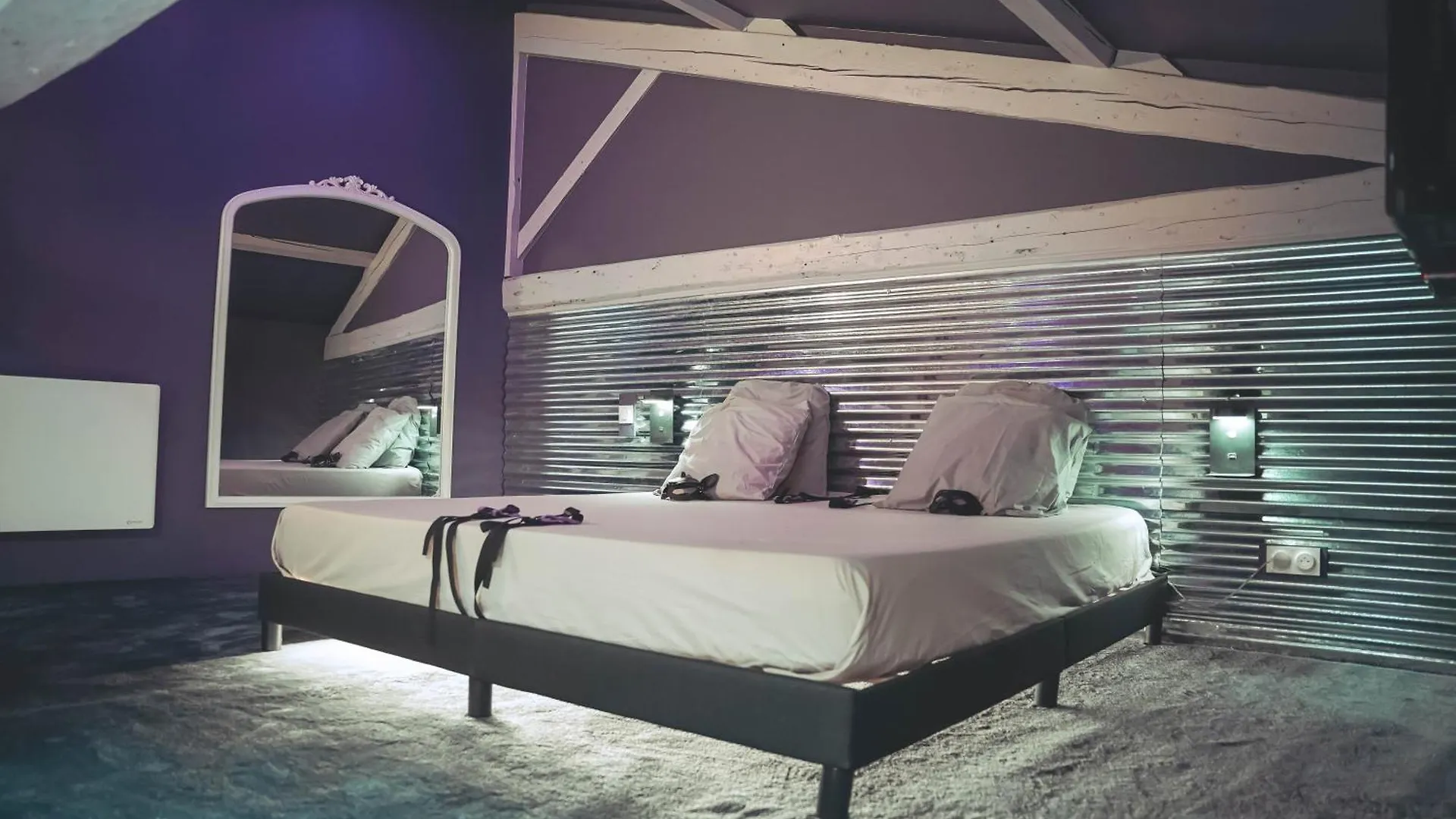 Holiday home Bisous Bisous - Romantique Room Riom France